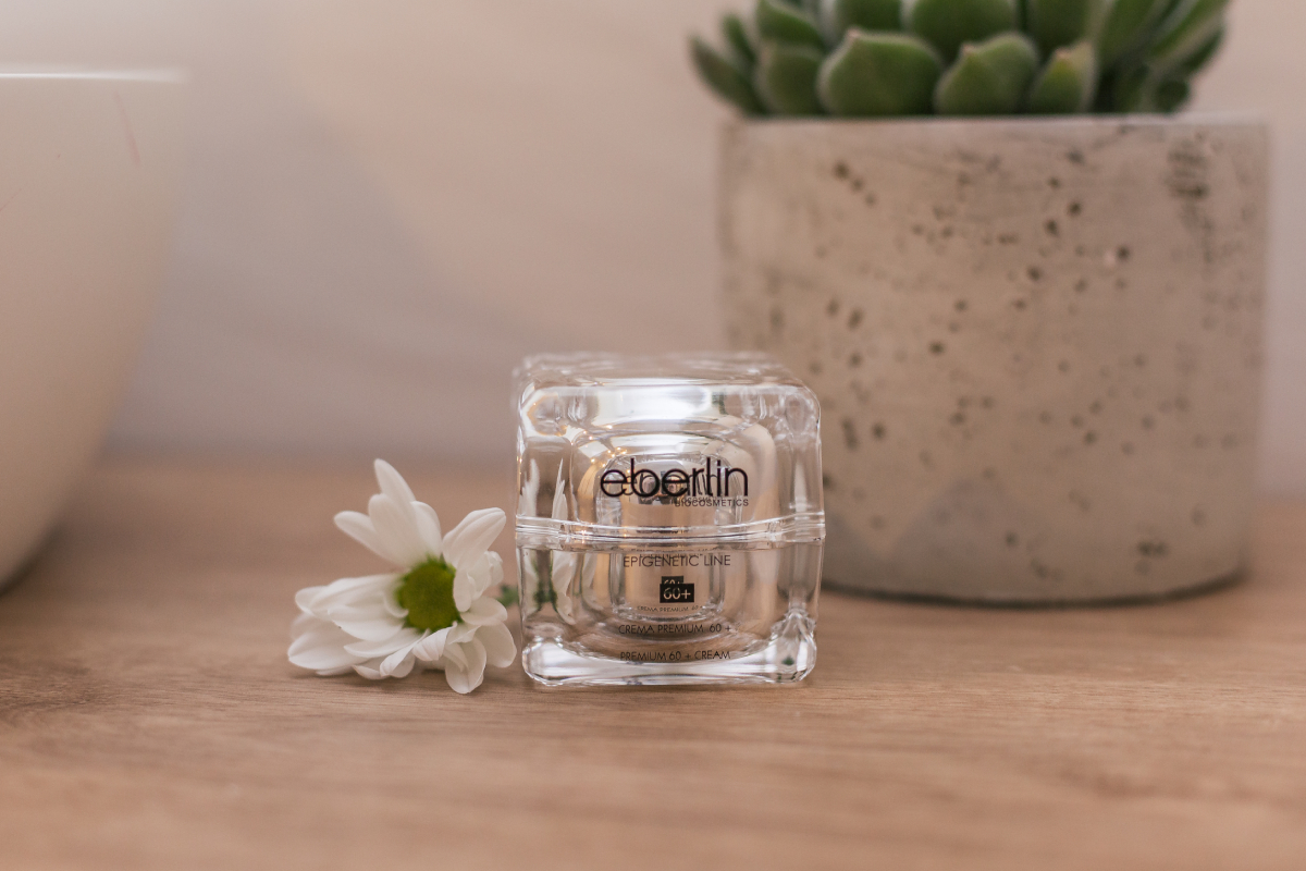 EB01789_CREMA PREMIUM 60+